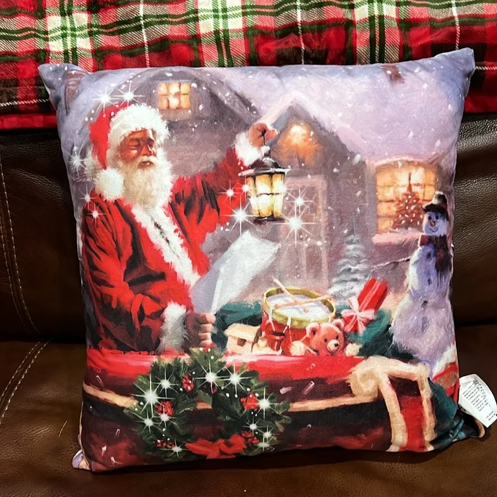 Adorable Santa pillow with actual lights. EUC